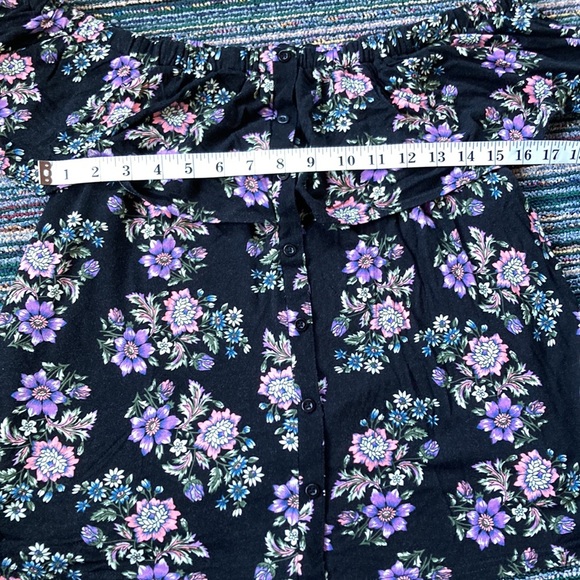 VENUS off the shoulder black floral top size large - Picture 6 of 7